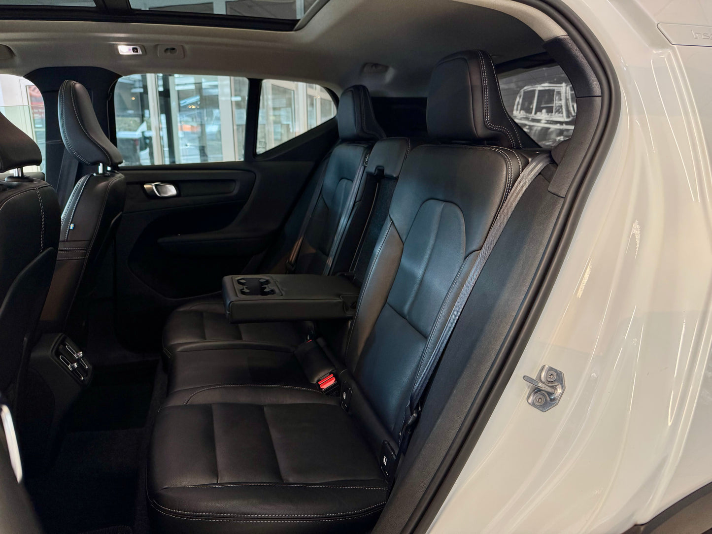 Volvo XC40 2.0 D4 AWD INSCRIPTION LEDER 360CAM AHK NAV
