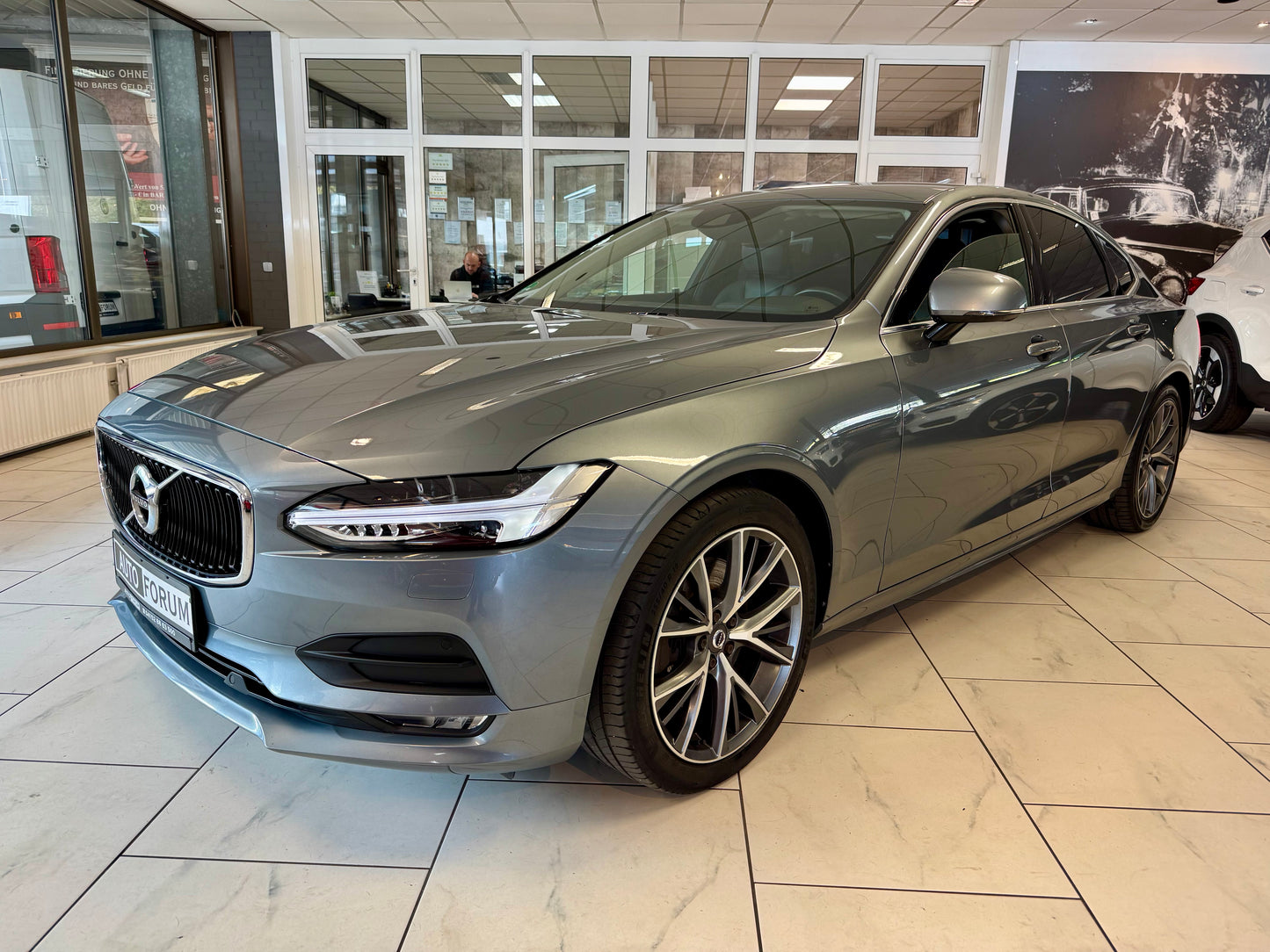 Volvo S90 T4 AUT LEDER NAVI LED H/K PDC CAM SHZ MEMORY