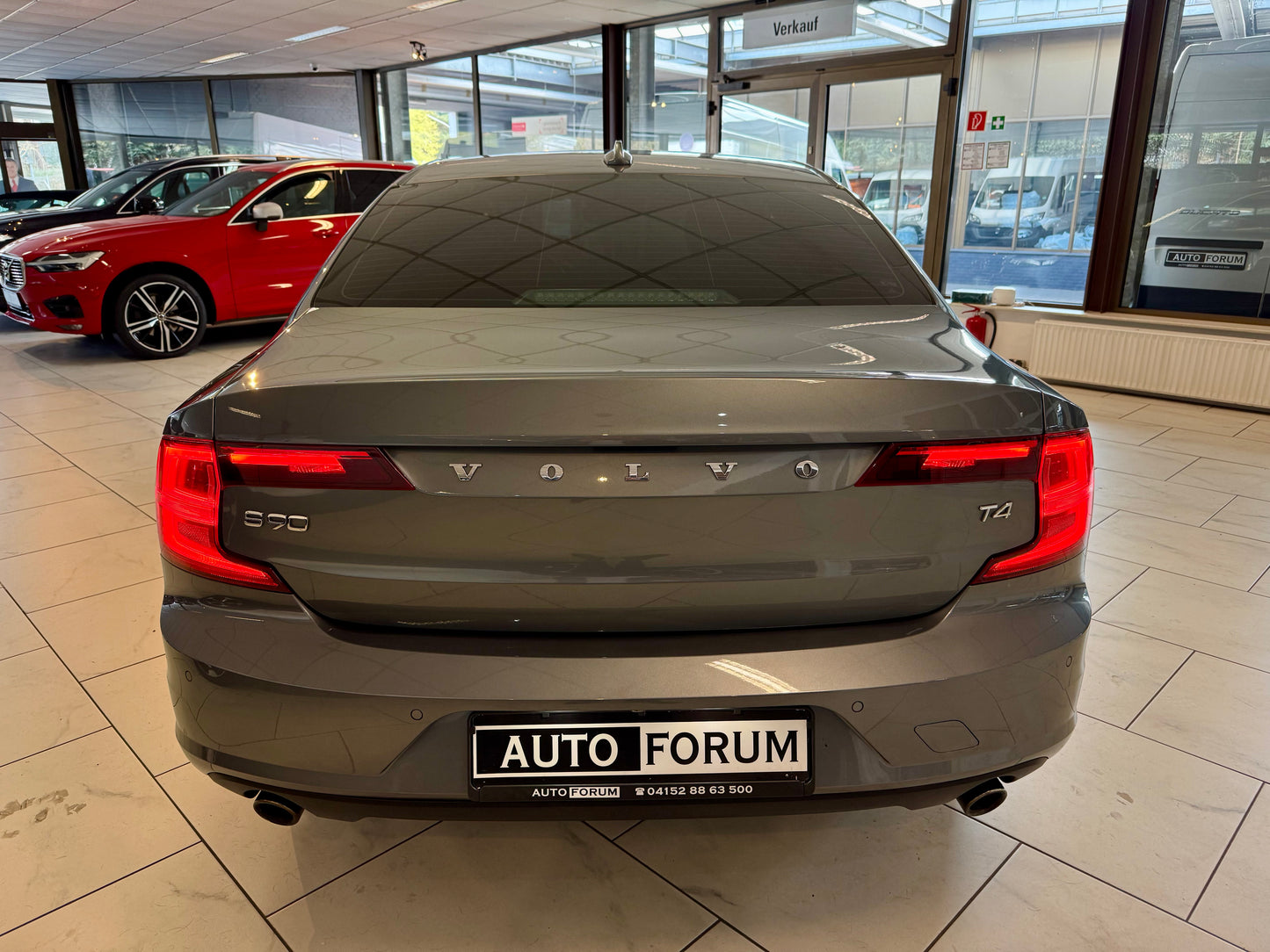 Volvo S90 T4 AUT LEDER NAVI LED H/K PDC CAM SHZ MEMORY