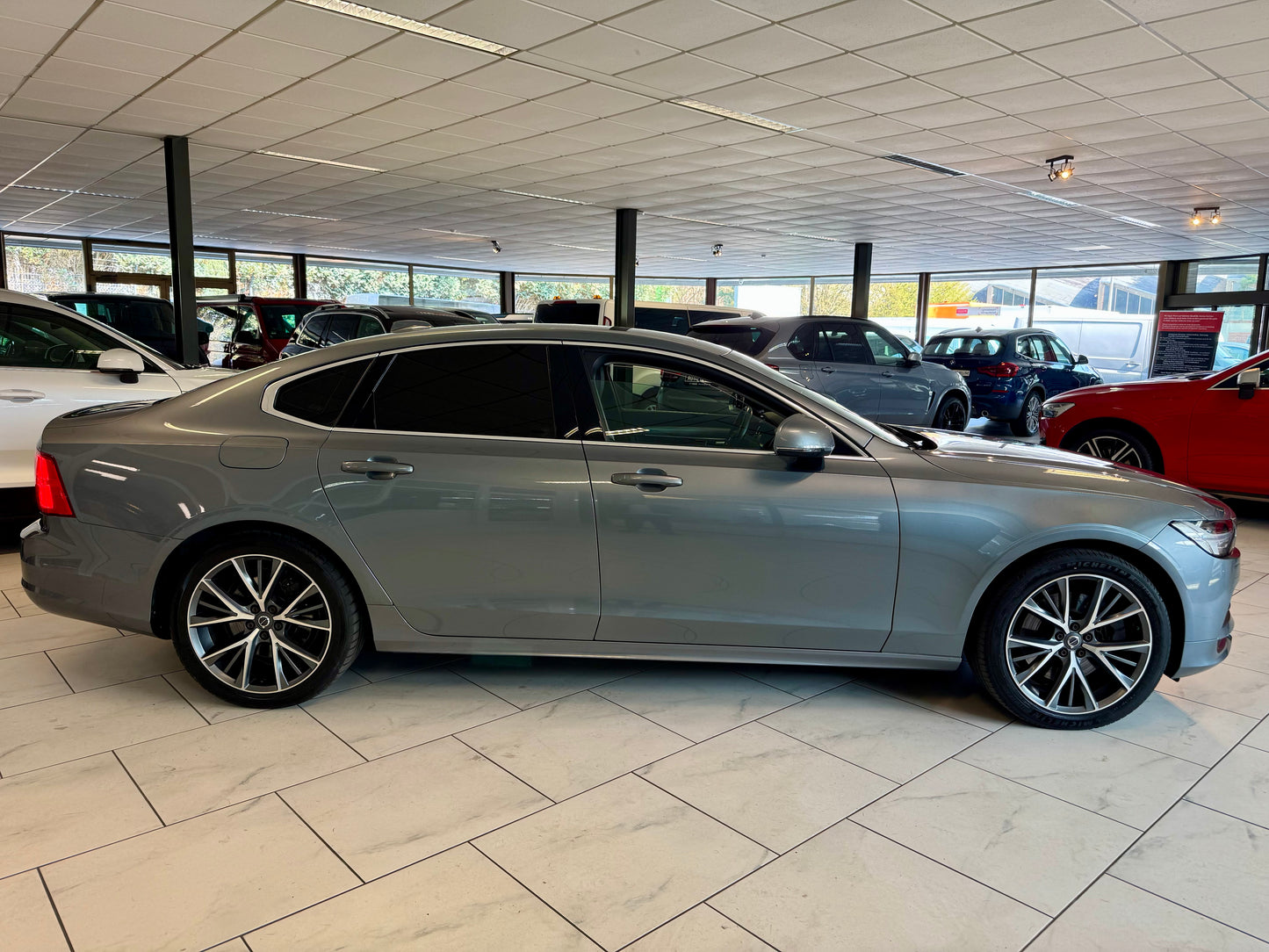 Volvo S90 T4 AUT LEDER NAVI LED H/K PDC CAM SHZ MEMORY