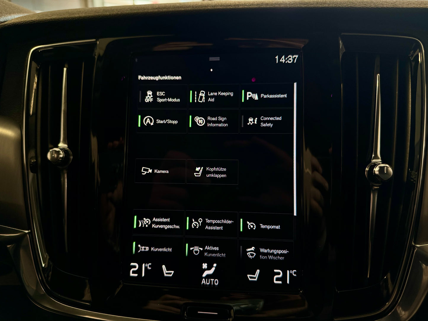 Volvo S90 T4 AUT LEDER NAVI LED H/K PDC CAM SHZ MEMORY
