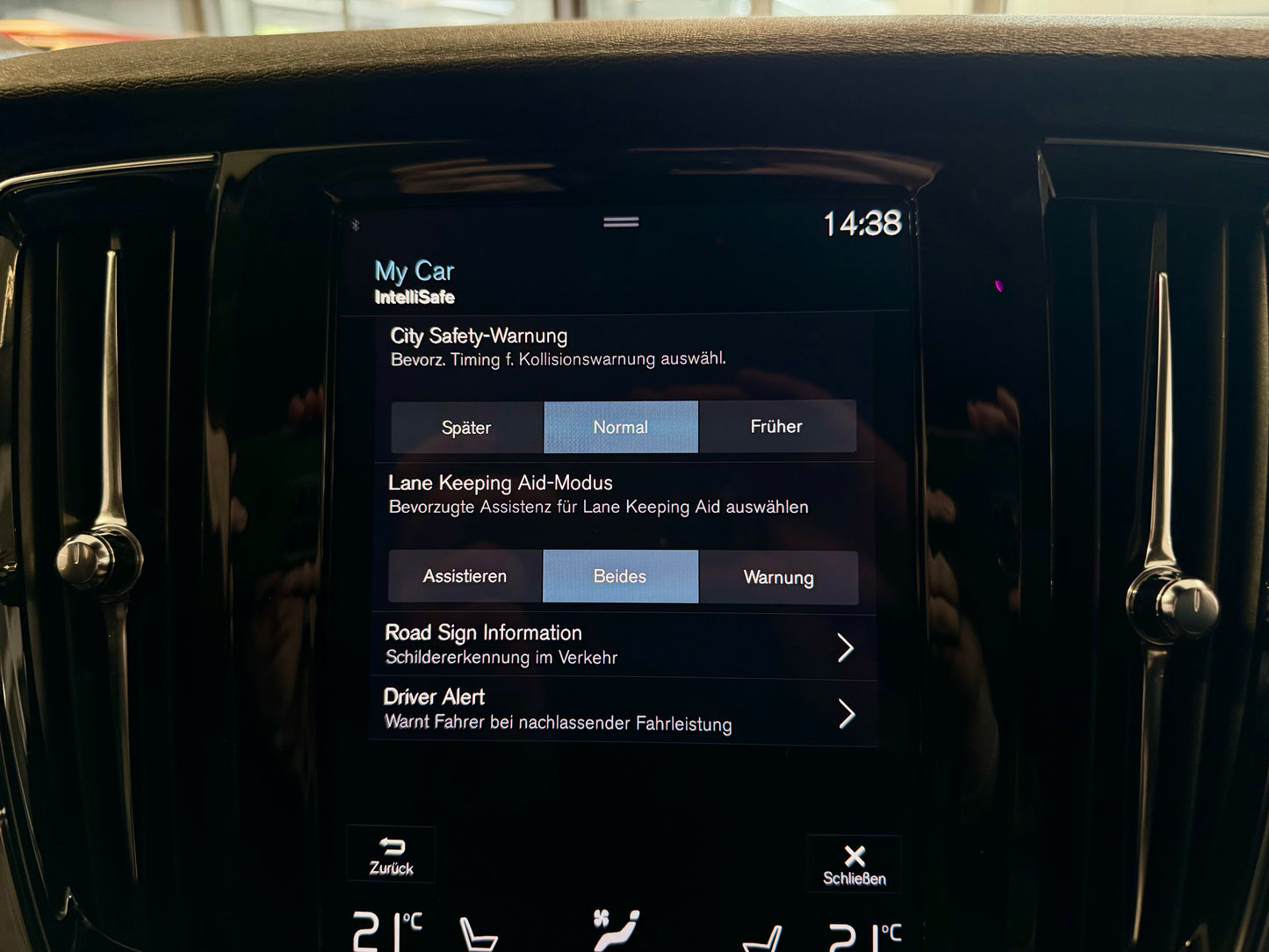 Volvo S90 T4 AUT LEDER NAVI LED H/K PDC CAM SHZ MEMORY