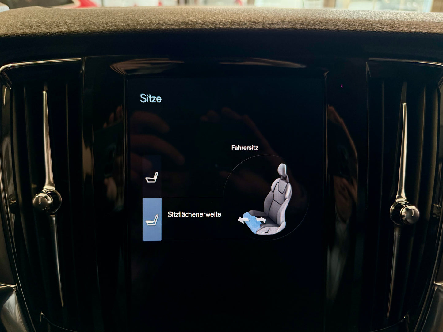 Volvo S90 T4 AUT LEDER NAVI LED H/K PDC CAM SHZ MEMORY