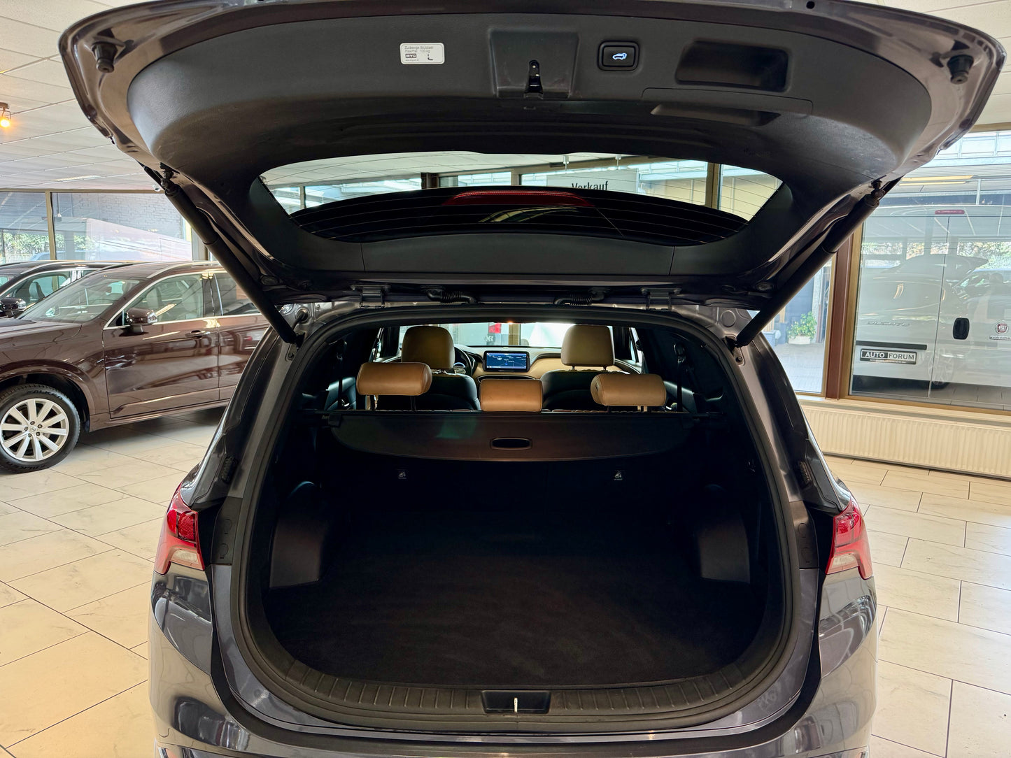 Hyundai Santa Fe 2.2 CRDi 4WD AUT LEDER NAVI AHK 360CAM