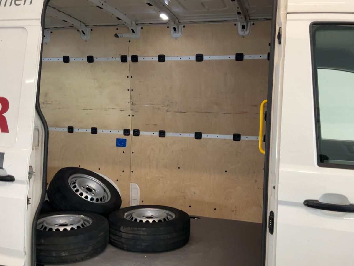 Volkswagen Crafter 2.0 TDI L3H3 mittellang KLIMA AHK CAM