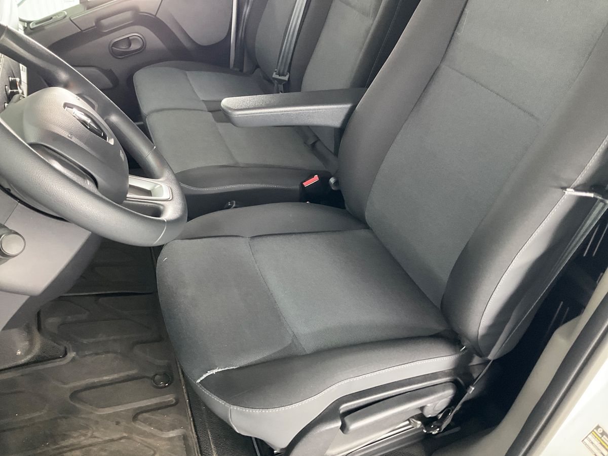Renault Master 2.3 dCi L2H2 3,5t NAVI KLIMA CAM PDC 3STZ