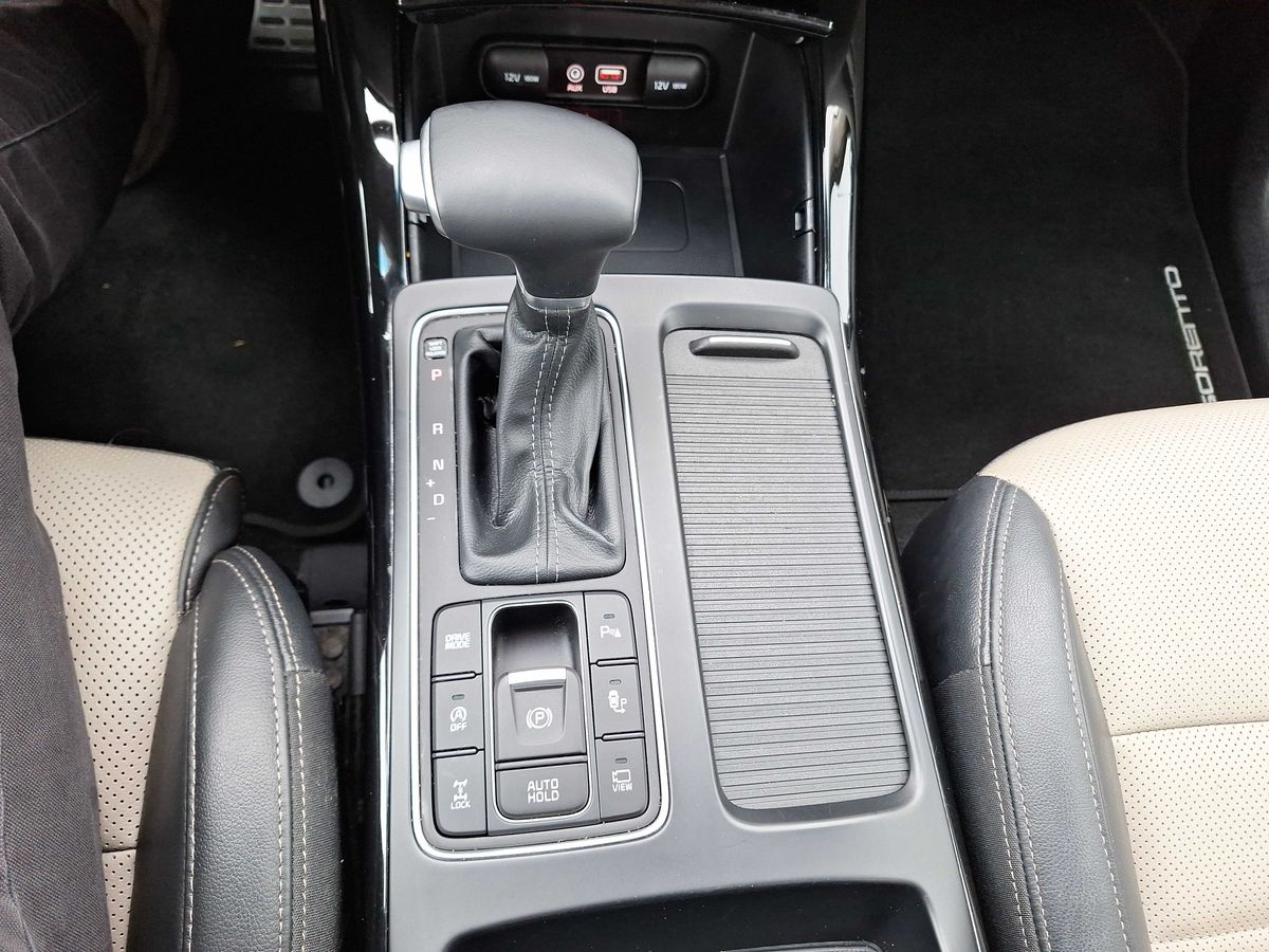 Kia Sorento 2.2 CRDi 4WD PLATINUM LEDER 360CAM H/K