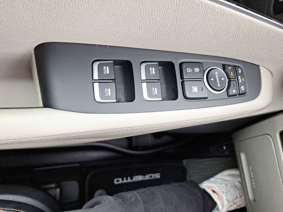 Kia Sorento 2.2 CRDi 4WD PLATINUM LEDER 360CAM H/K