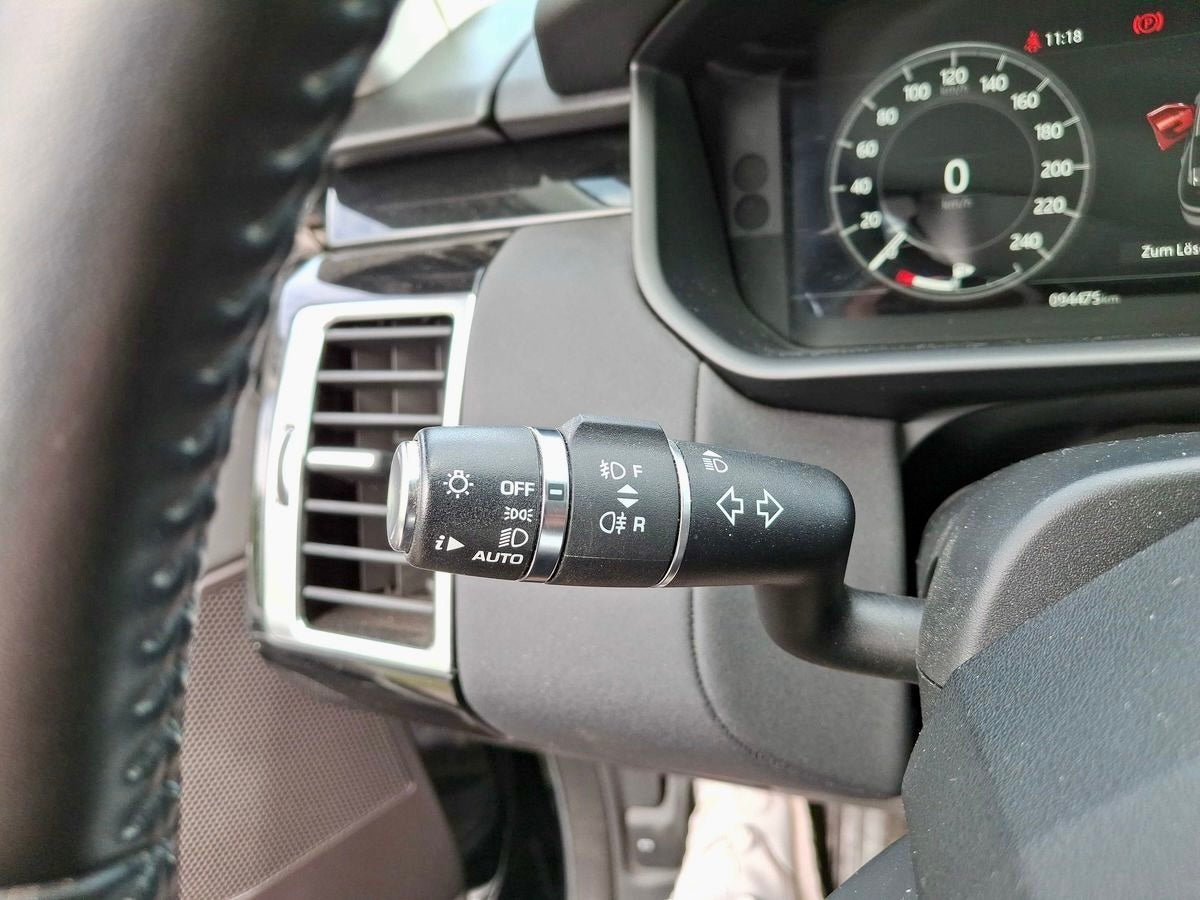 Land Rover Discovery 3.0 D LEDER AHK LED LUFT PANO CAM SHZ