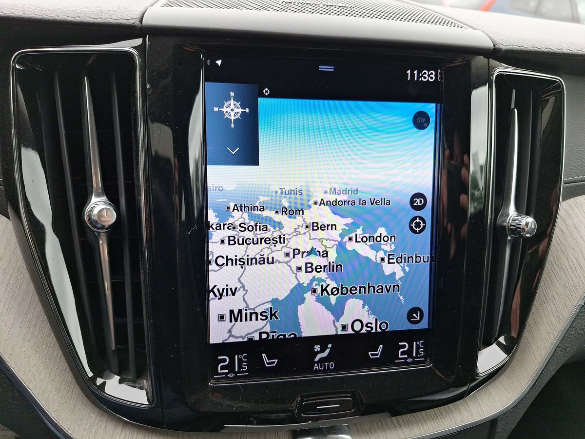 Volvo XC60 B4 AWD INSCRIPTION LEDER AHK H/K STANDHZG