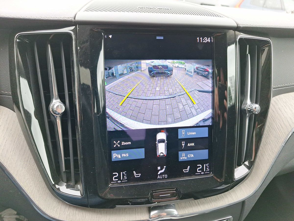 Volvo XC60 B4 AWD INSCRIPTION LEDER AHK H/K STANDHZG