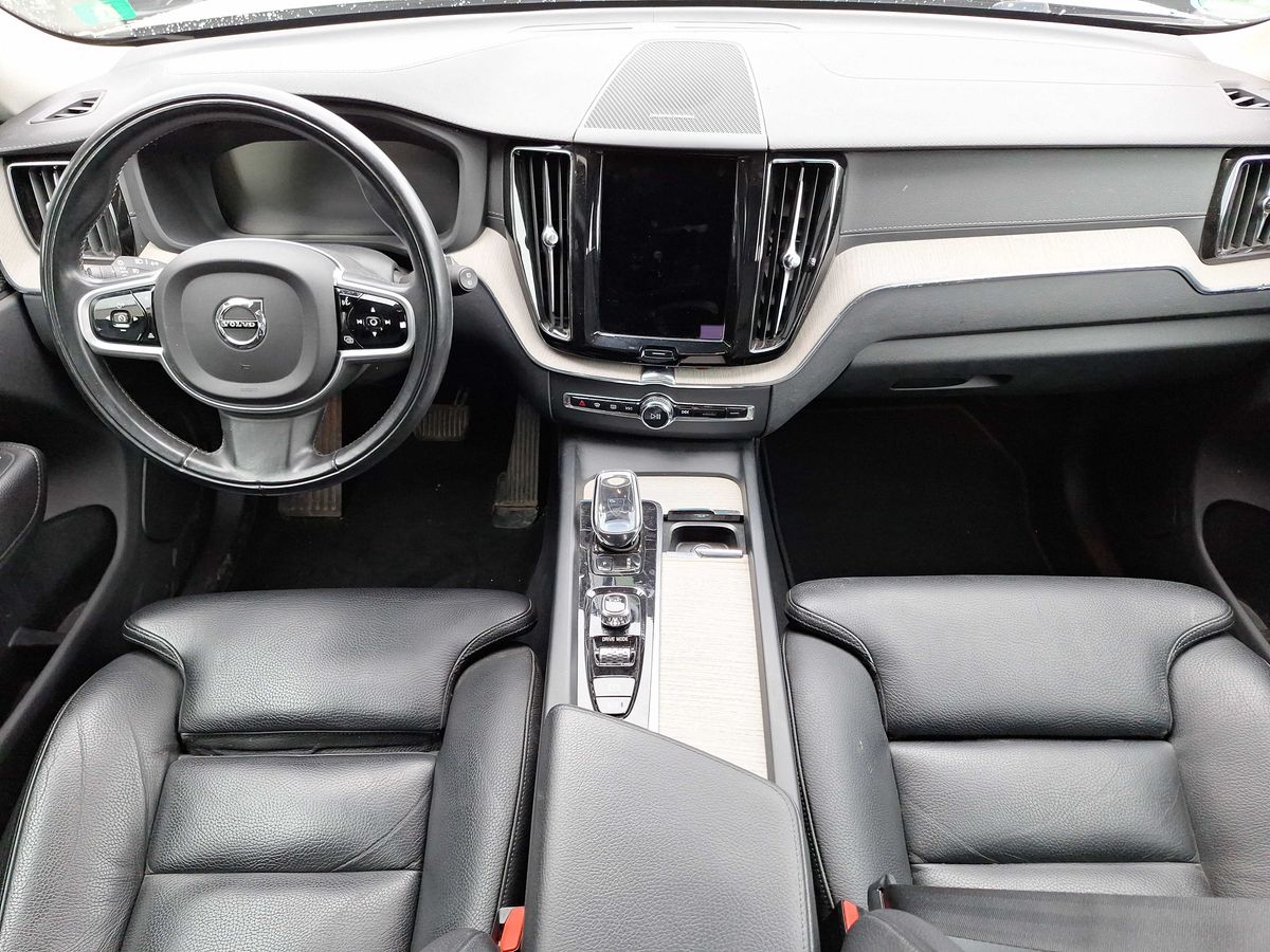 Volvo XC60 B4 AWD INSCRIPTION LEDER AHK H/K STANDHZG