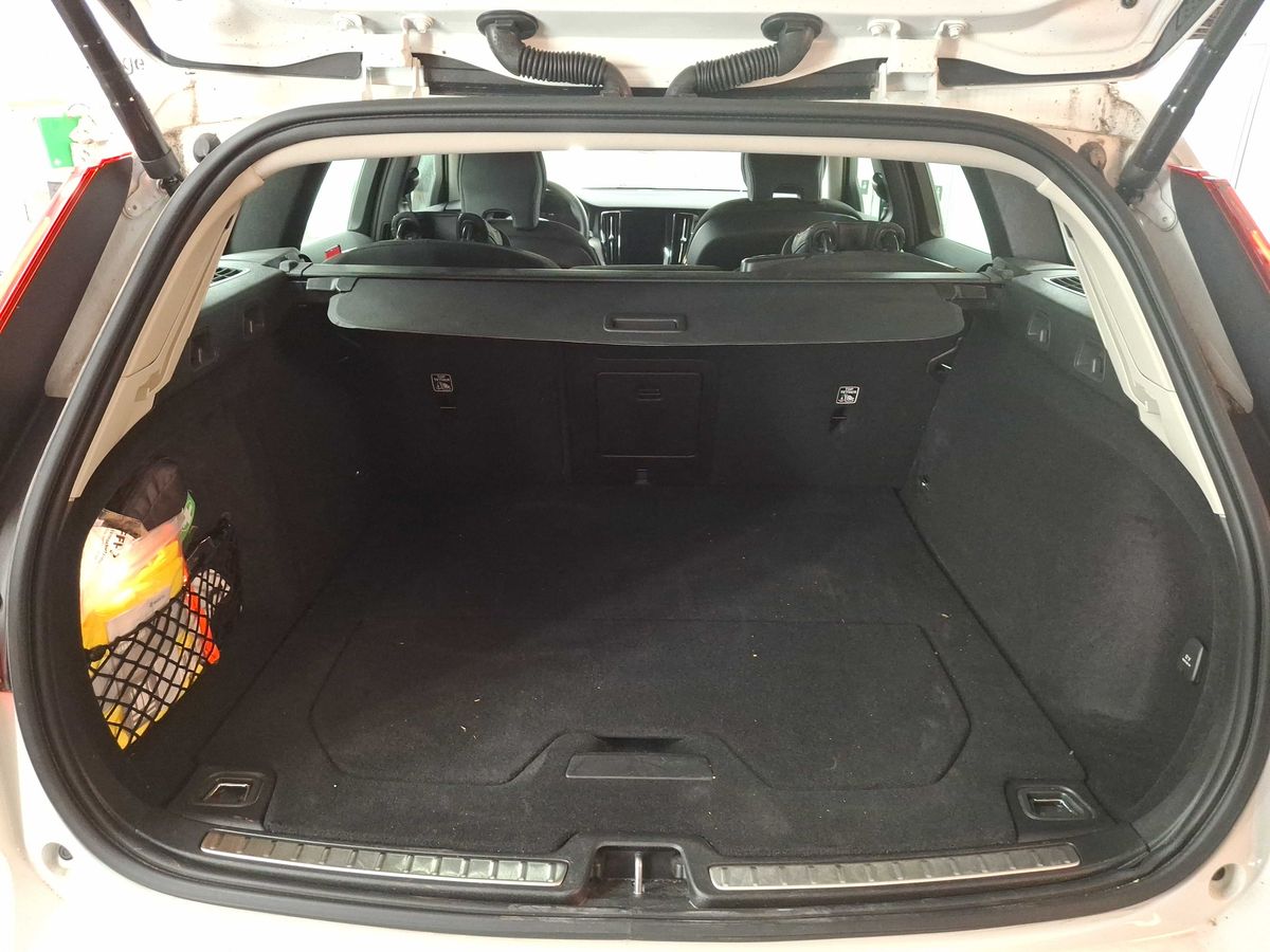 Volvo V60 2.0 B4 AUT NAVI KAMERA AHK 4xSHZ PDC MEMORY