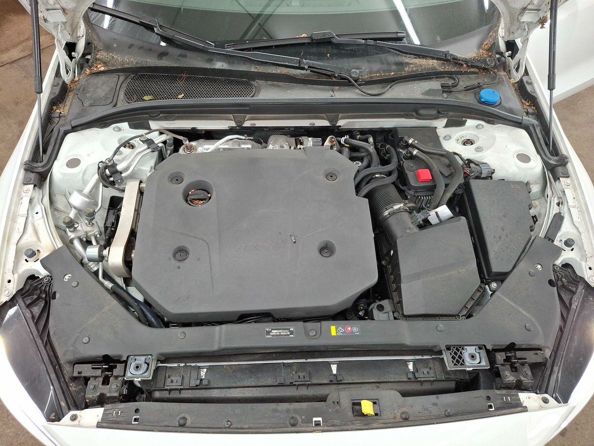 Volvo V60 2.0 B4 AUT NAVI KAMERA AHK 4xSHZ PDC MEMORY