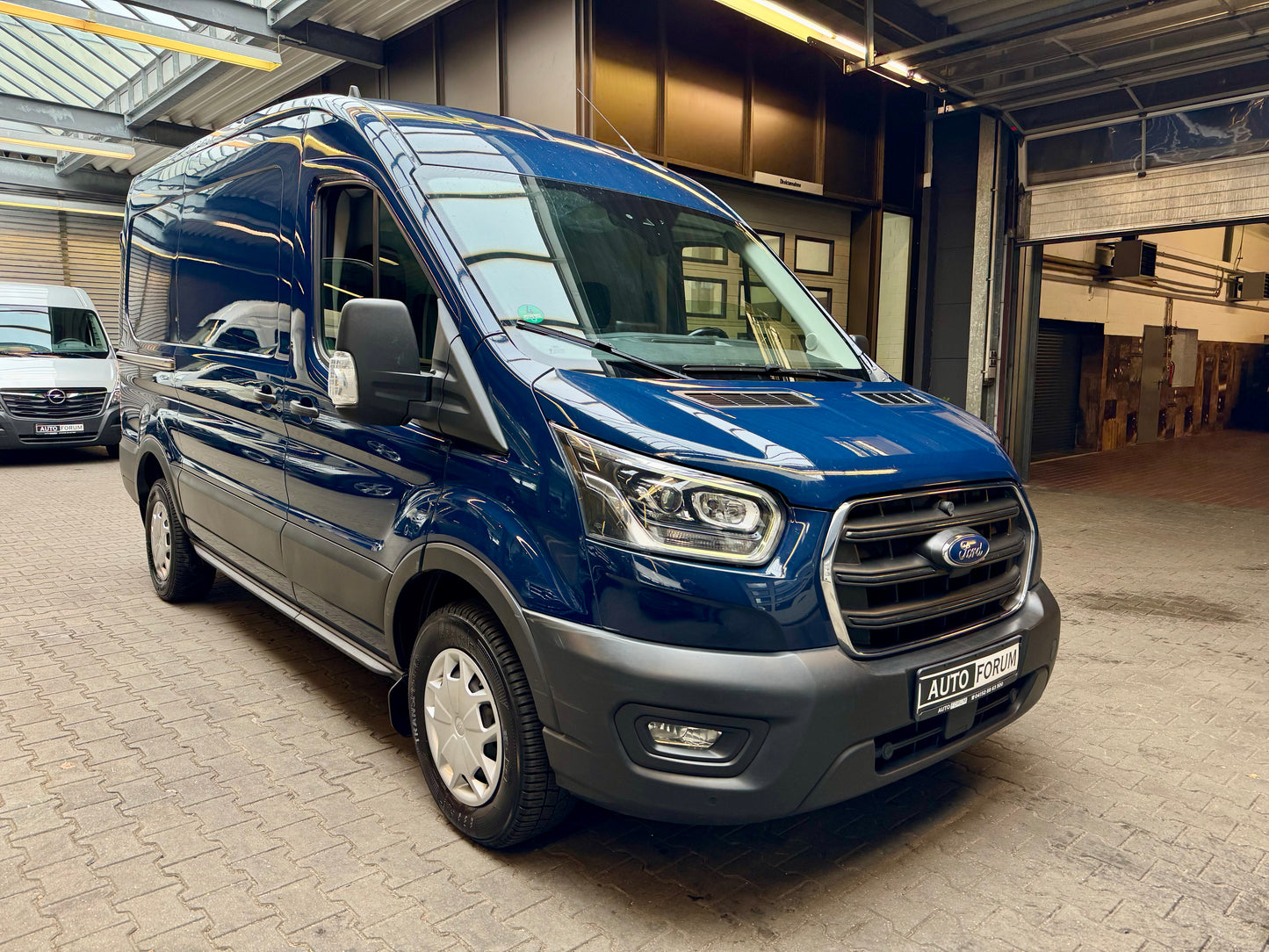 Ford Transit 2.0 TDCi L2H2 AUTOMATIK WERKSTATT REGALE