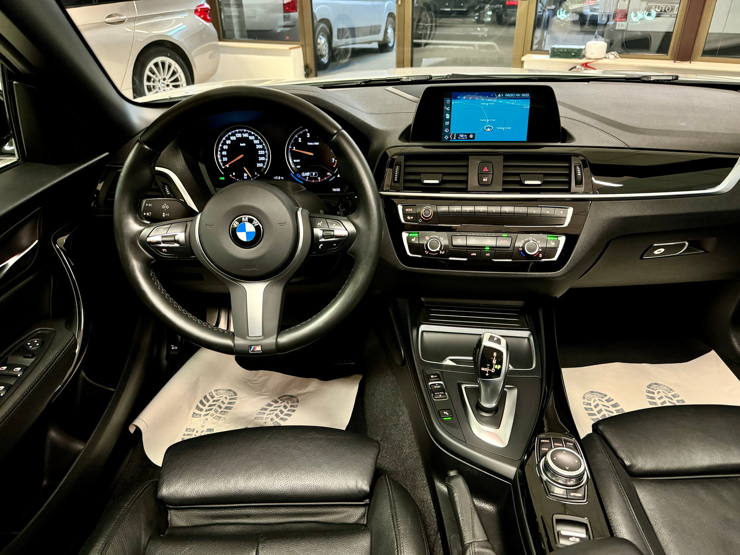 BMW 218i M-SPORT CABRIO AUT LEDER LED NAVI PDC SHZ