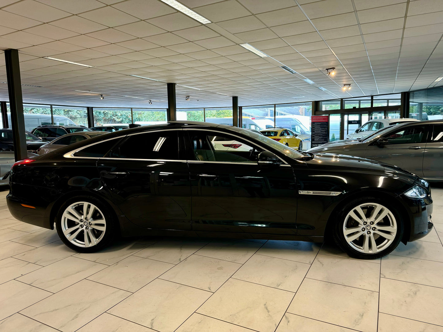 Jaguar XJ 3.0 D PREMIUM LUXURY PANORAMA MERIDIAN ACC