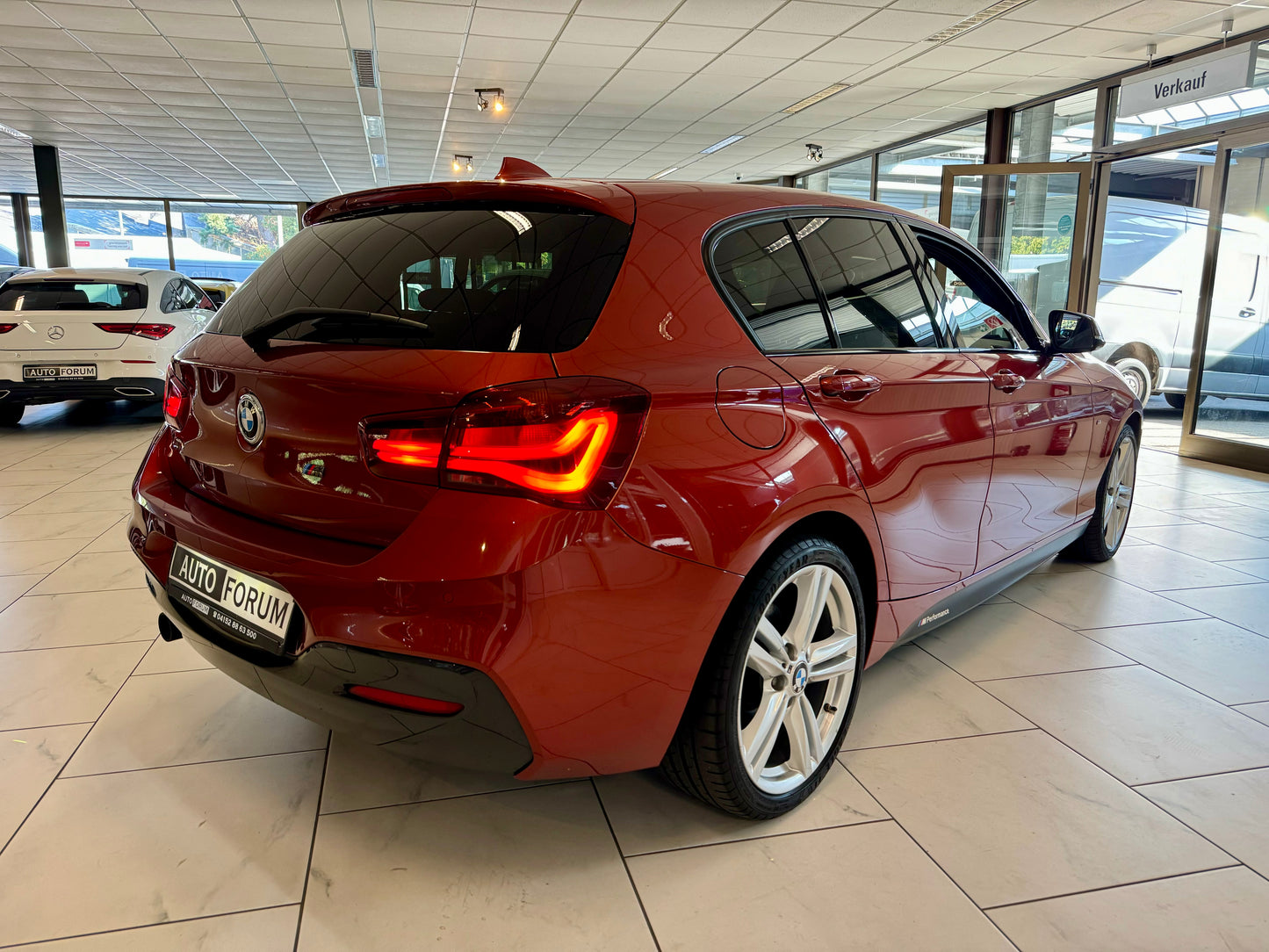 BMW 118d 3x M-SPORT AUT ALCANTARA NAVI LED PDC SHZ