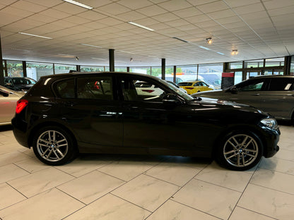 BMW 120d xDrive AUT NAVI LEDER SHZ PDC M-SPORT TEMPOMAT