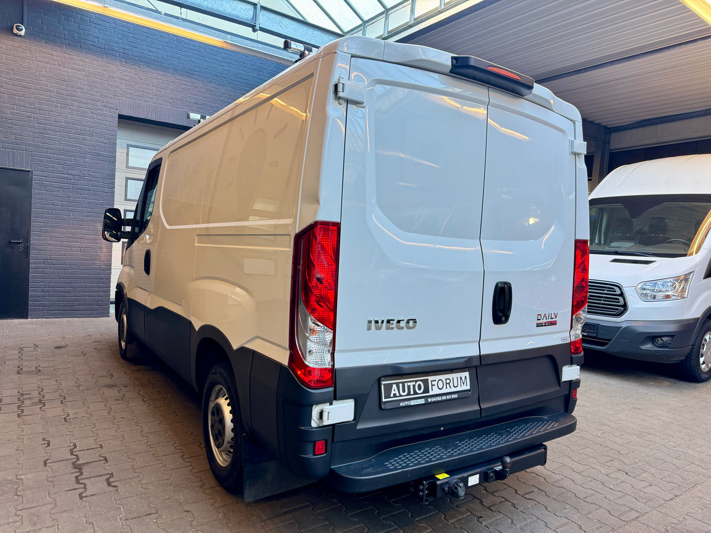 Iveco Daily 2.3 D L1H1 AUTOMATIK 3SITZ KLIMA AHK 3,5t