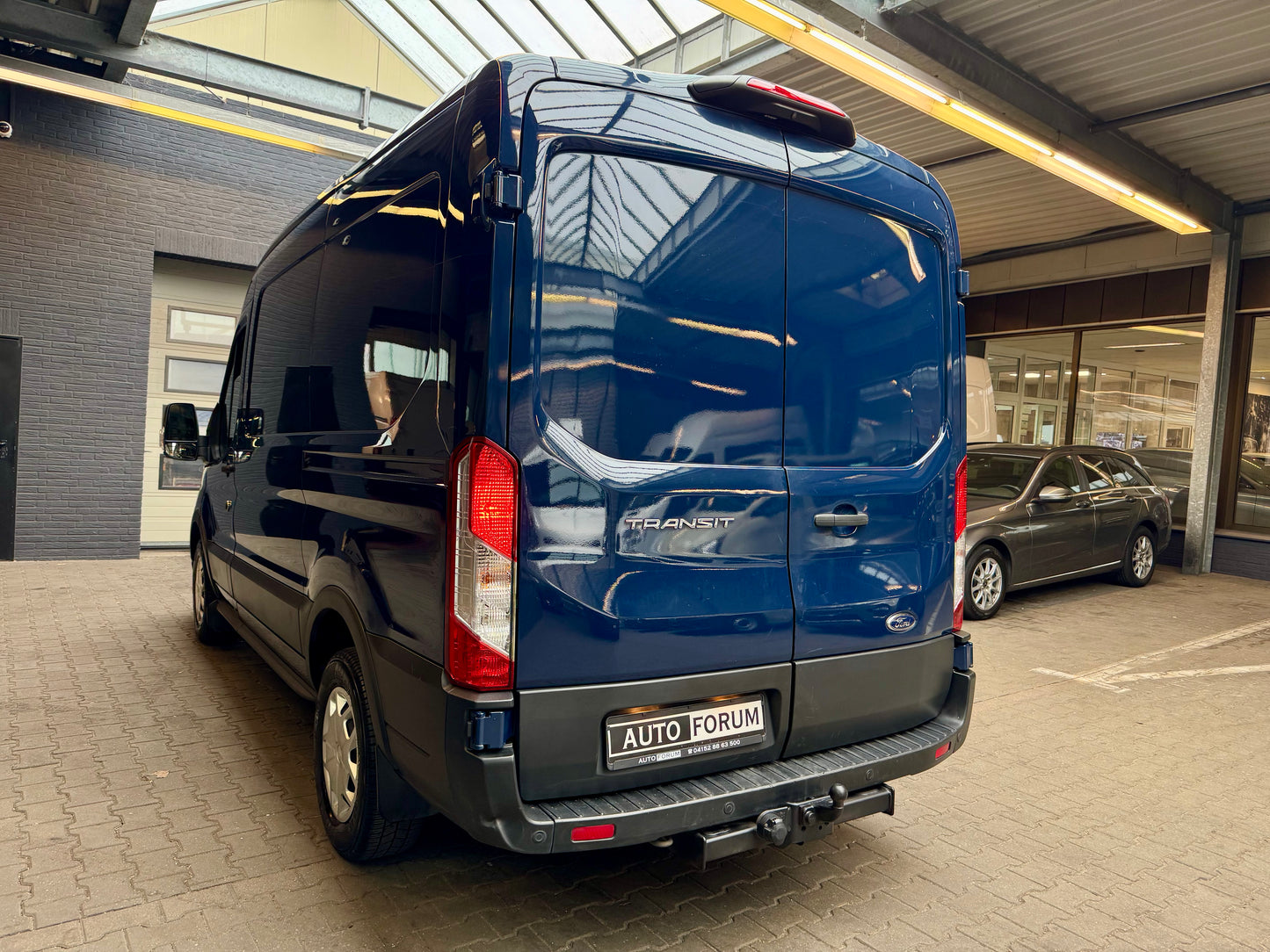 Ford Transit 2.0 TDCi L2H2 AUTOMATIK WERKSTATT REGALE