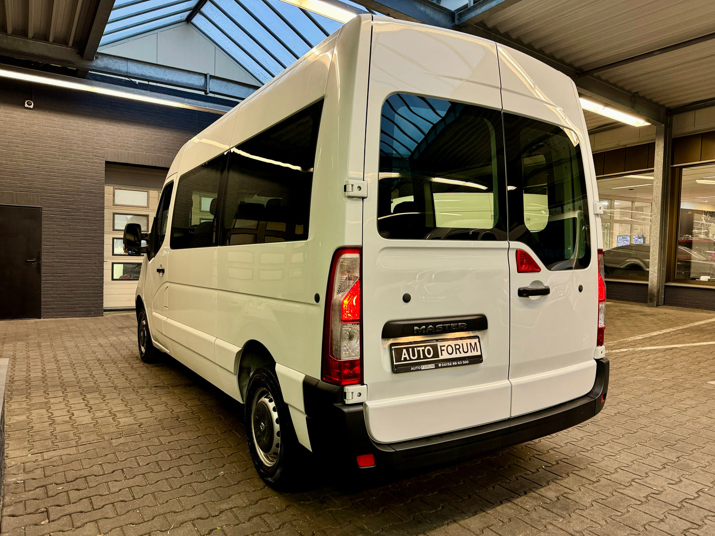 Renault Master 2.3 dCi L2H2 9-SITZE KLIMA 3,3t BLUETOOTH