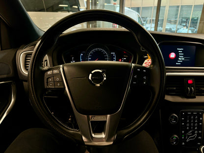 Volvo V40 2.0 D3 R-DESIGN AUT LEDER NAVI LED SHZ CAM