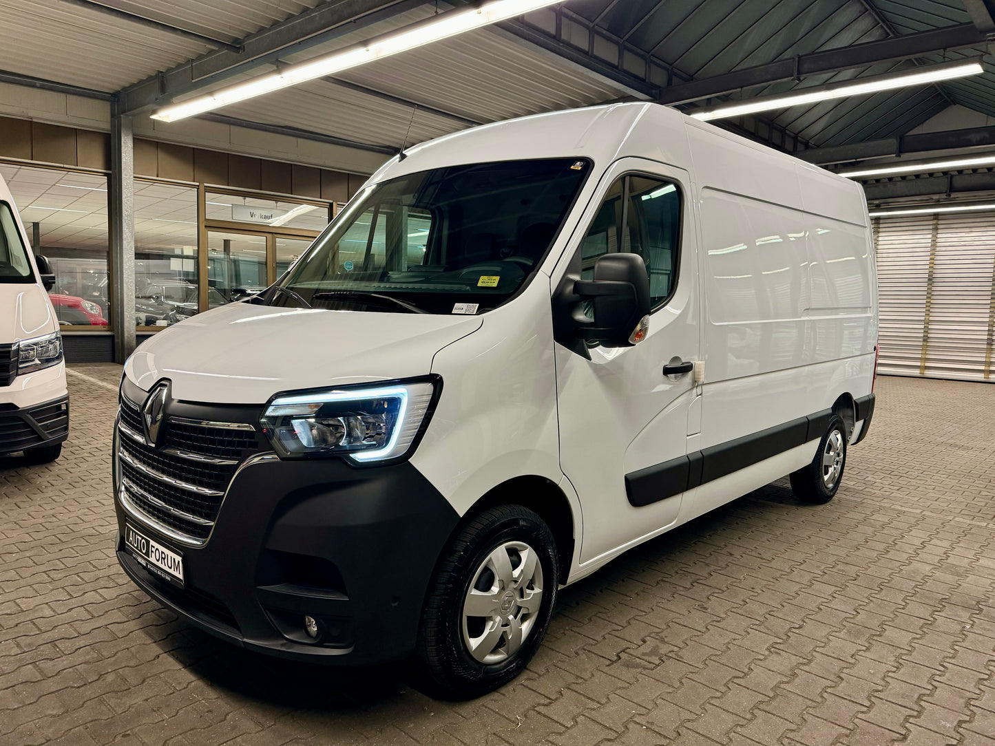 Renault Master 2.3 dCi L2H2 SOFORT NAVI KLIMA KAMERA