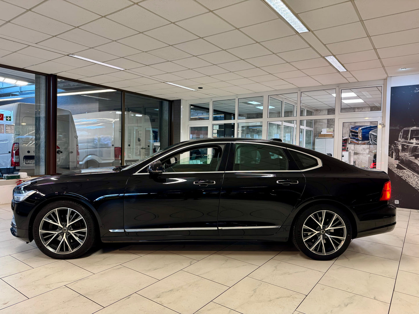 Volvo S90 2.0 D5 INSCRIPTION AWD LEDER LED 360CAM H/K