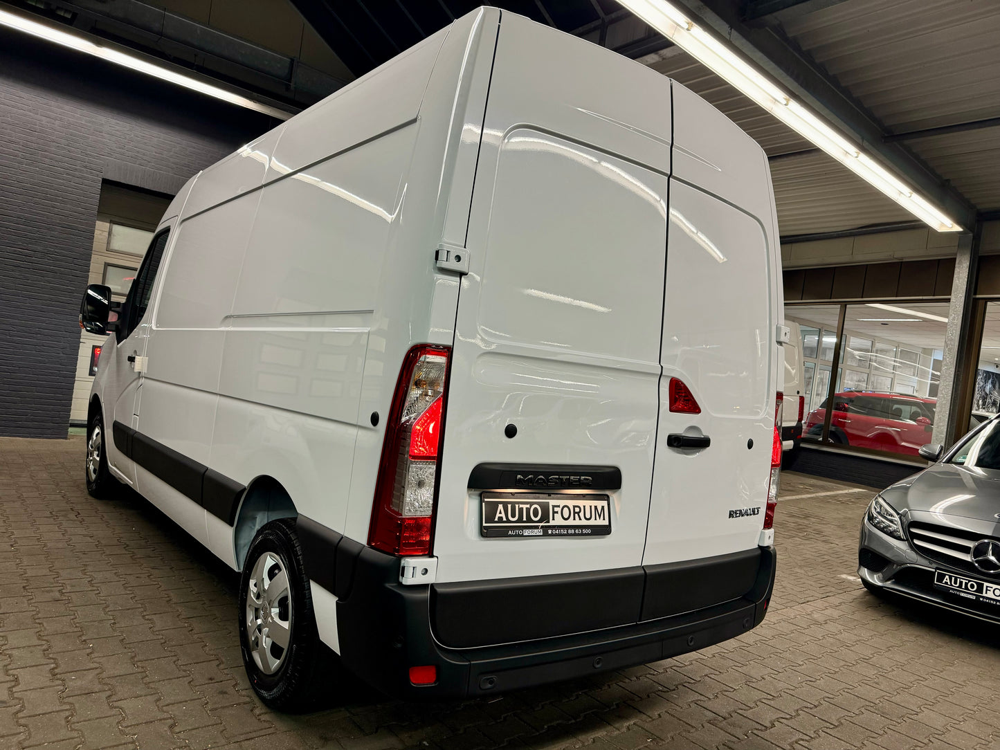 Renault Master 2.3 dCi L2H2 SOFORT NAVI KLIMA KAMERA