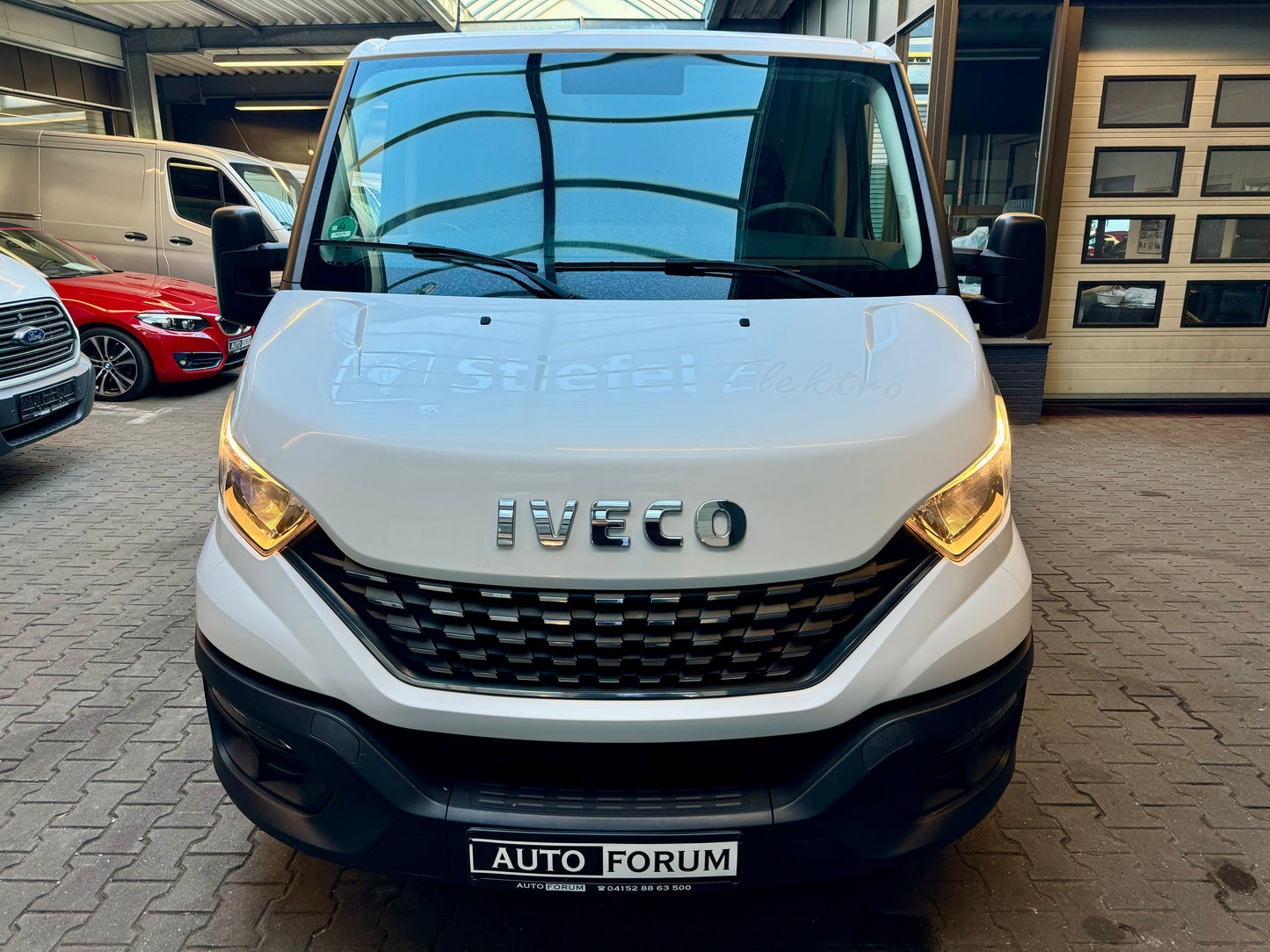 Iveco Daily 2.3 D L1H1 AUTOMATIK 3SITZ KLIMA AHK 3,5t