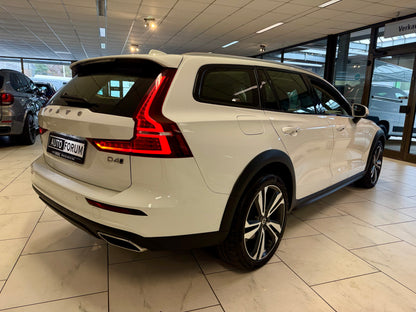 Volvo V60 D4 CROSS COUNTRY AWD LEDER AHK NAVI LED CAM