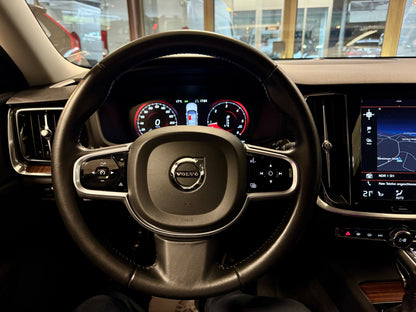 Volvo V60 D4 CROSS COUNTRY AWD LEDER AHK NAVI LED CAM
