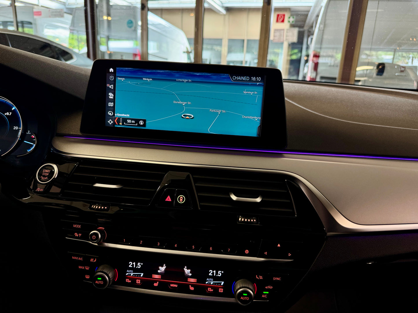 BMW 530i xDrive LEDER NAVI PDC SHZ LED MEMORY HARMAN