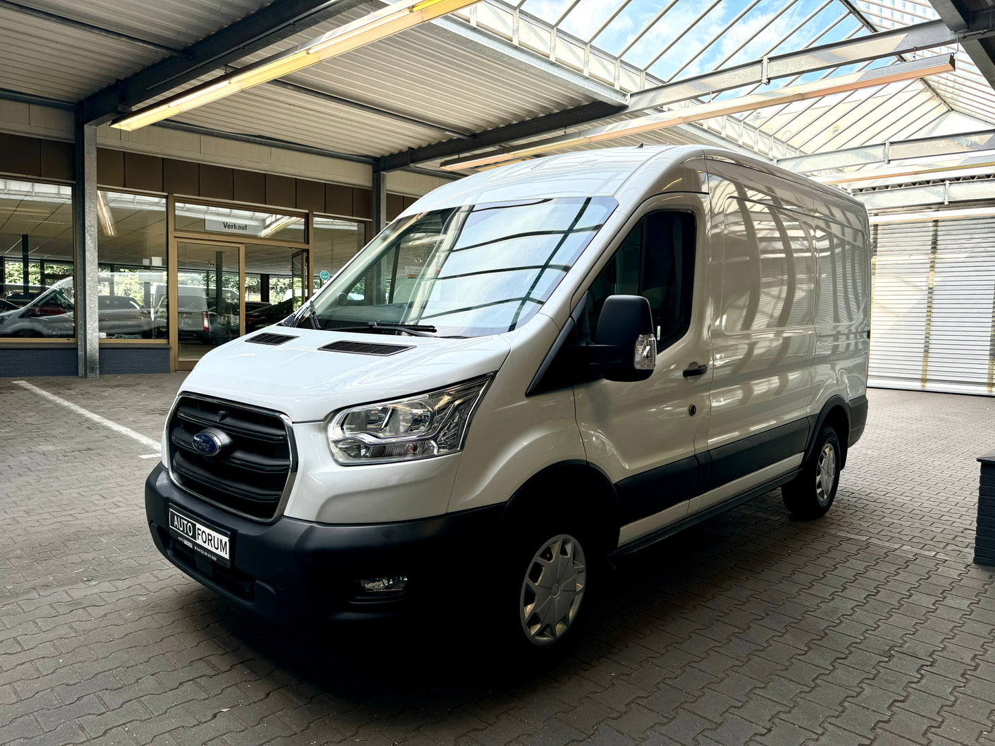 Ford Transit 2.0 TDCi L2H2 3,5t KLIMA AHK 3-SITZE SHZ