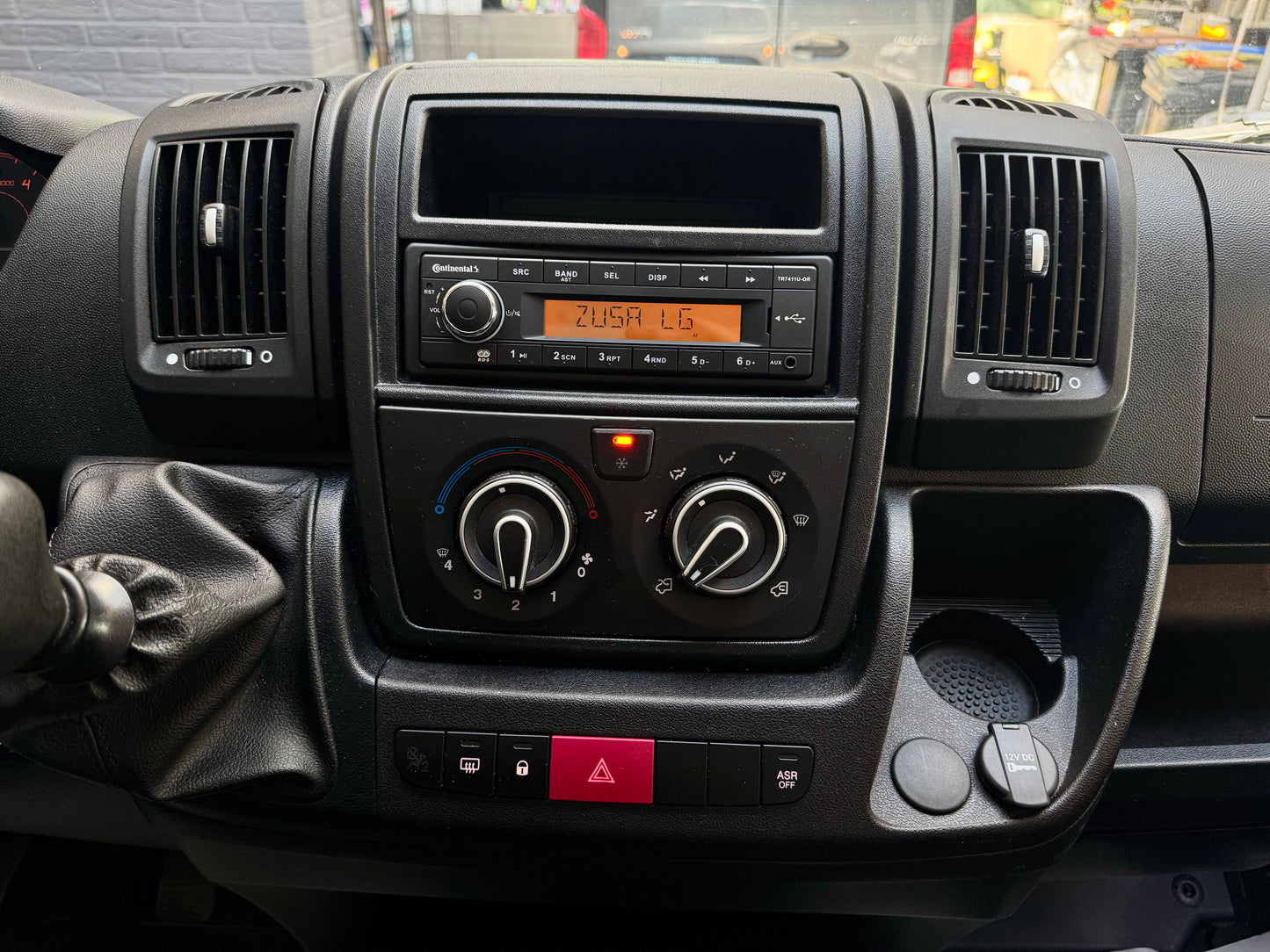 Citroën Jumper 2.2 HDi KOFFER L4 LBW KLIMA 3,5t 3-SITZER