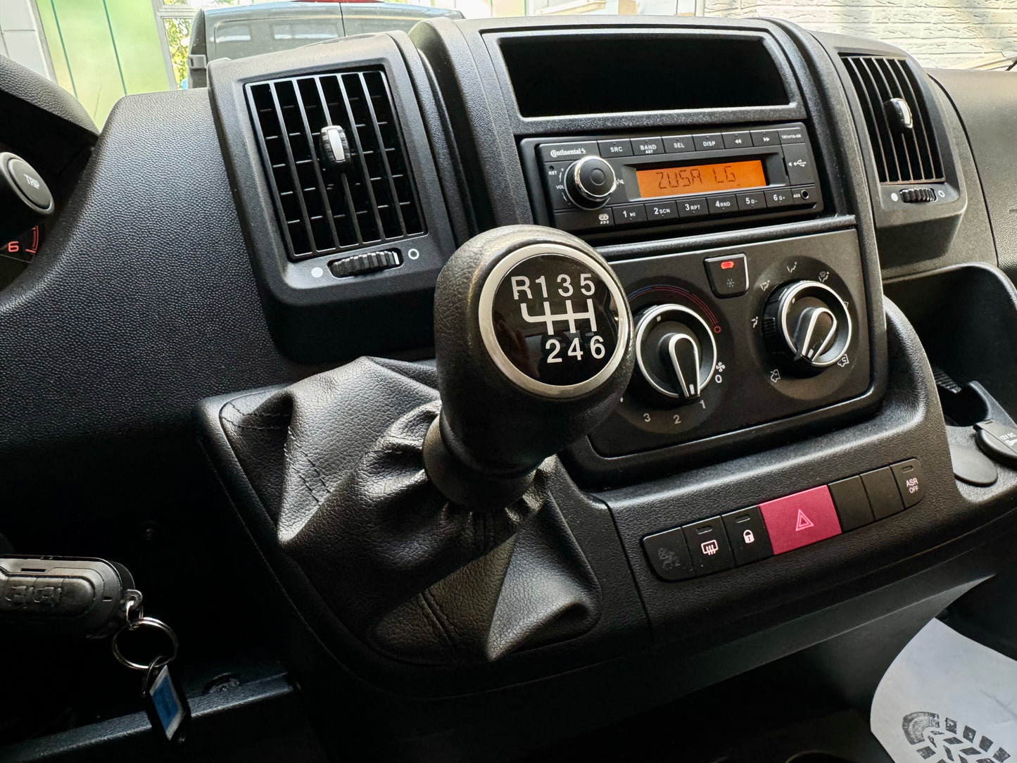 Citroën Jumper 2.2 HDi KOFFER L4 LBW KLIMA 3,5t 3-SITZER