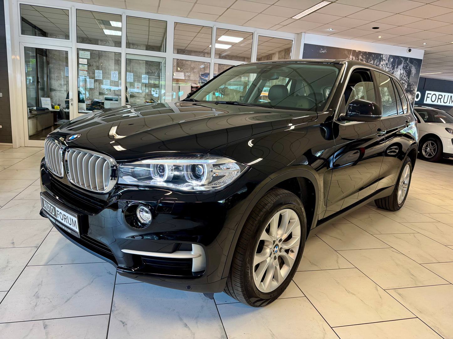 BMW X5 50i xDrive LEDER AUT NAVI CAM ACC SHZ PDC LED