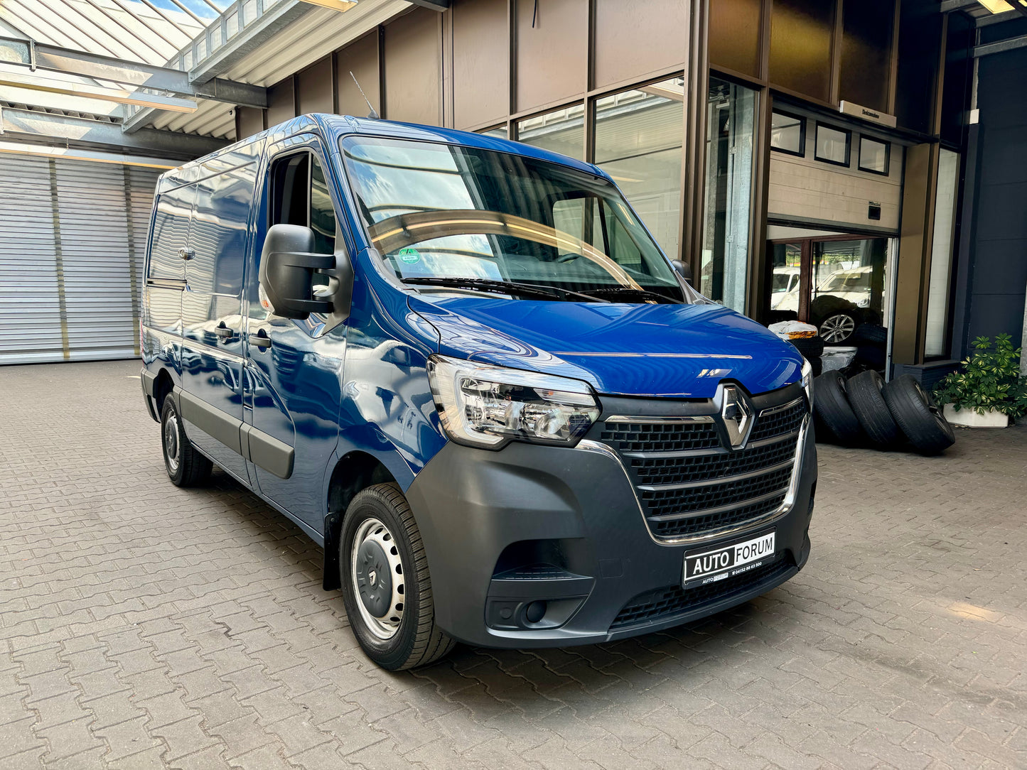 Renault Master 2.3 dCi L1H1 3SITZ AHK KLIMA PDC TEMPOMAT