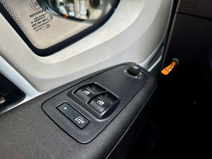 Peugeot Boxer 2.0 HDi L2H2 KLIMA REGALE 3-SITZE CAM PDC