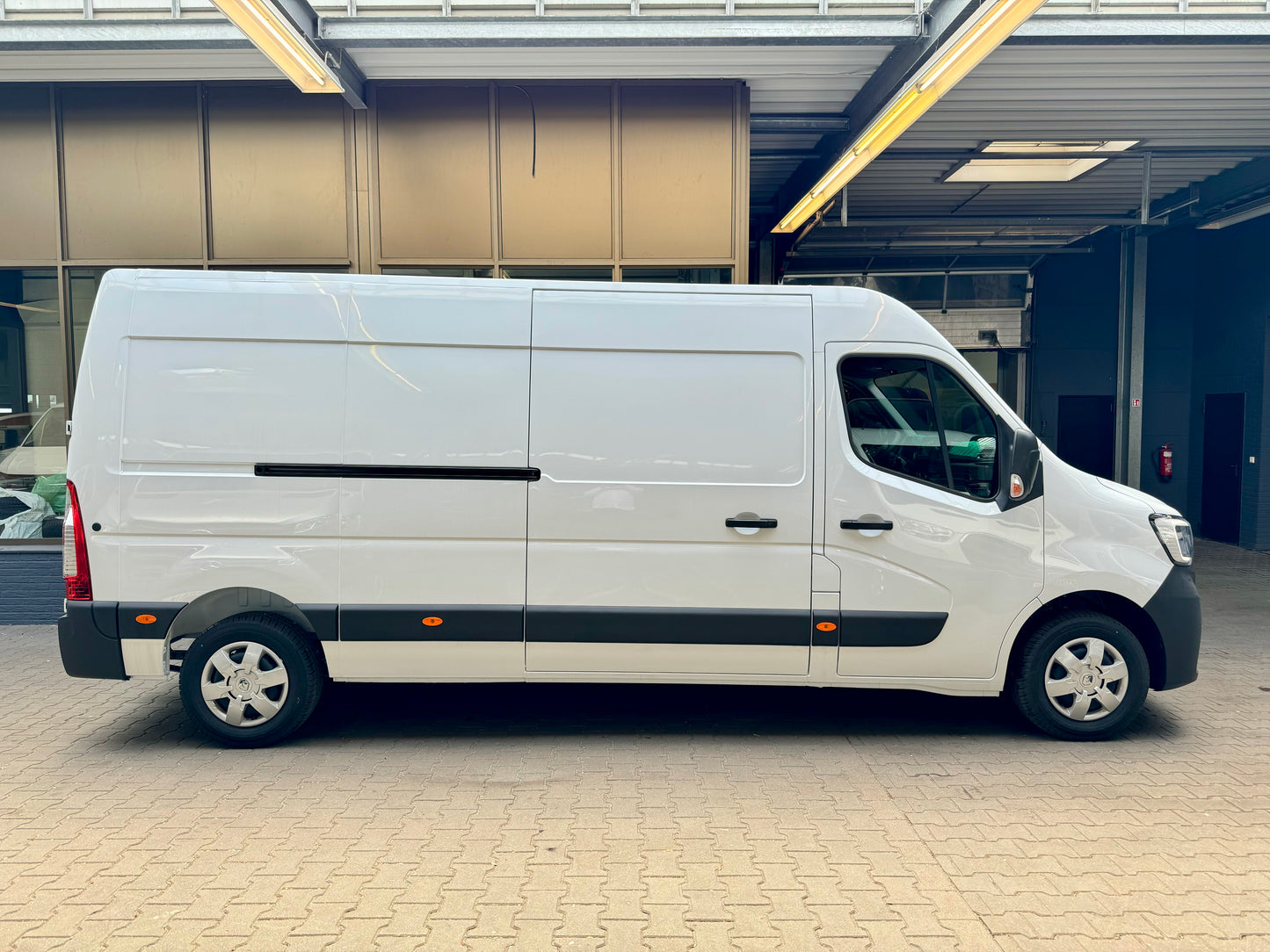 Renault Master 2.3 dCi L3H2 NAVI KLIMA TEMPOMAT PDC AHK