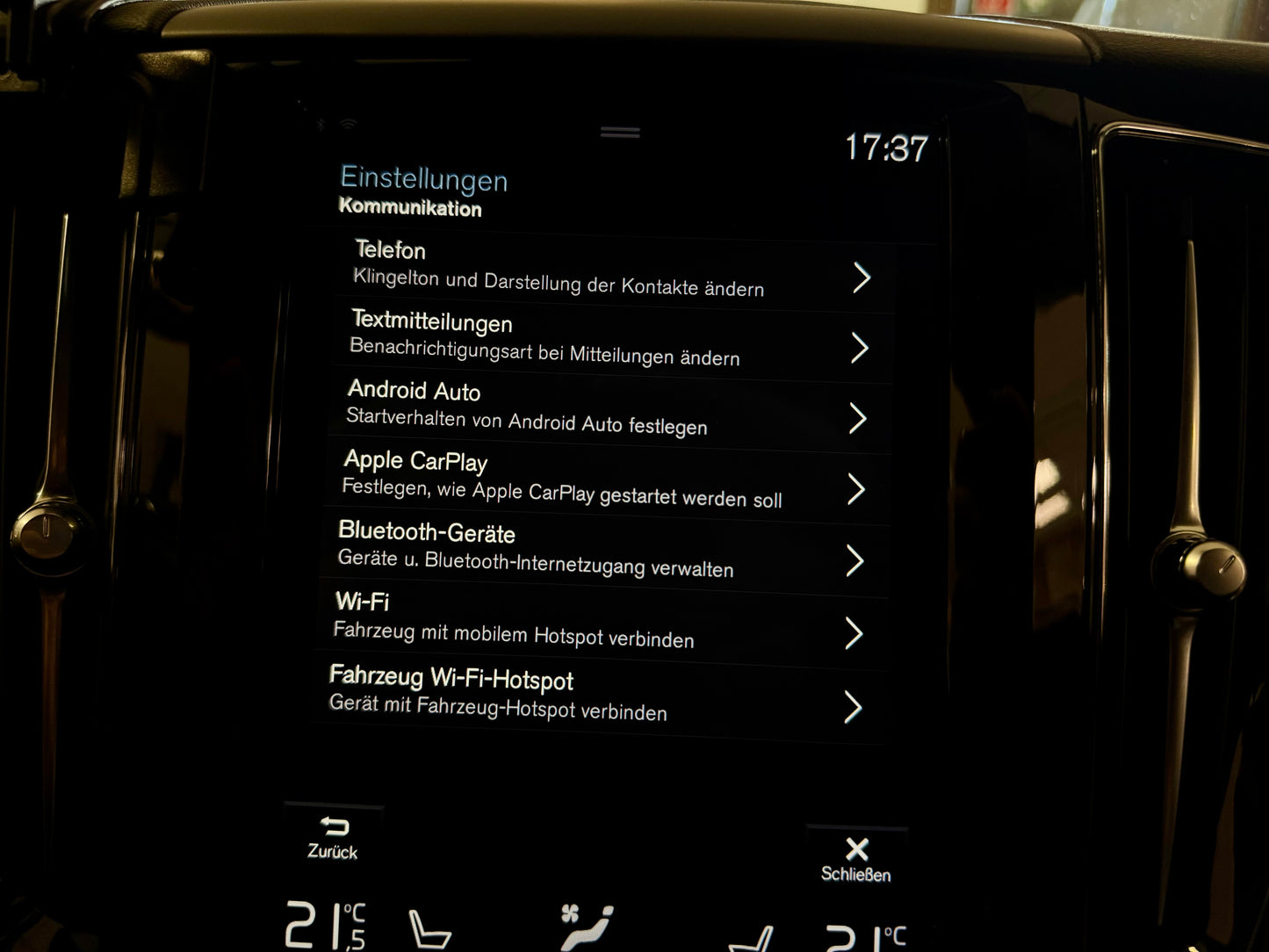 Volvo XC60 2.0 D5 AWD LEDER AHK NAVI LED CAM PDC SHZ