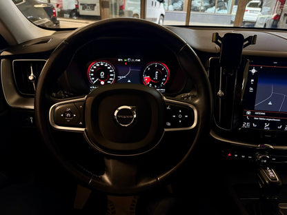 Volvo XC60 2.0 D5 AWD LEDER AHK NAVI LED CAM PDC SHZ