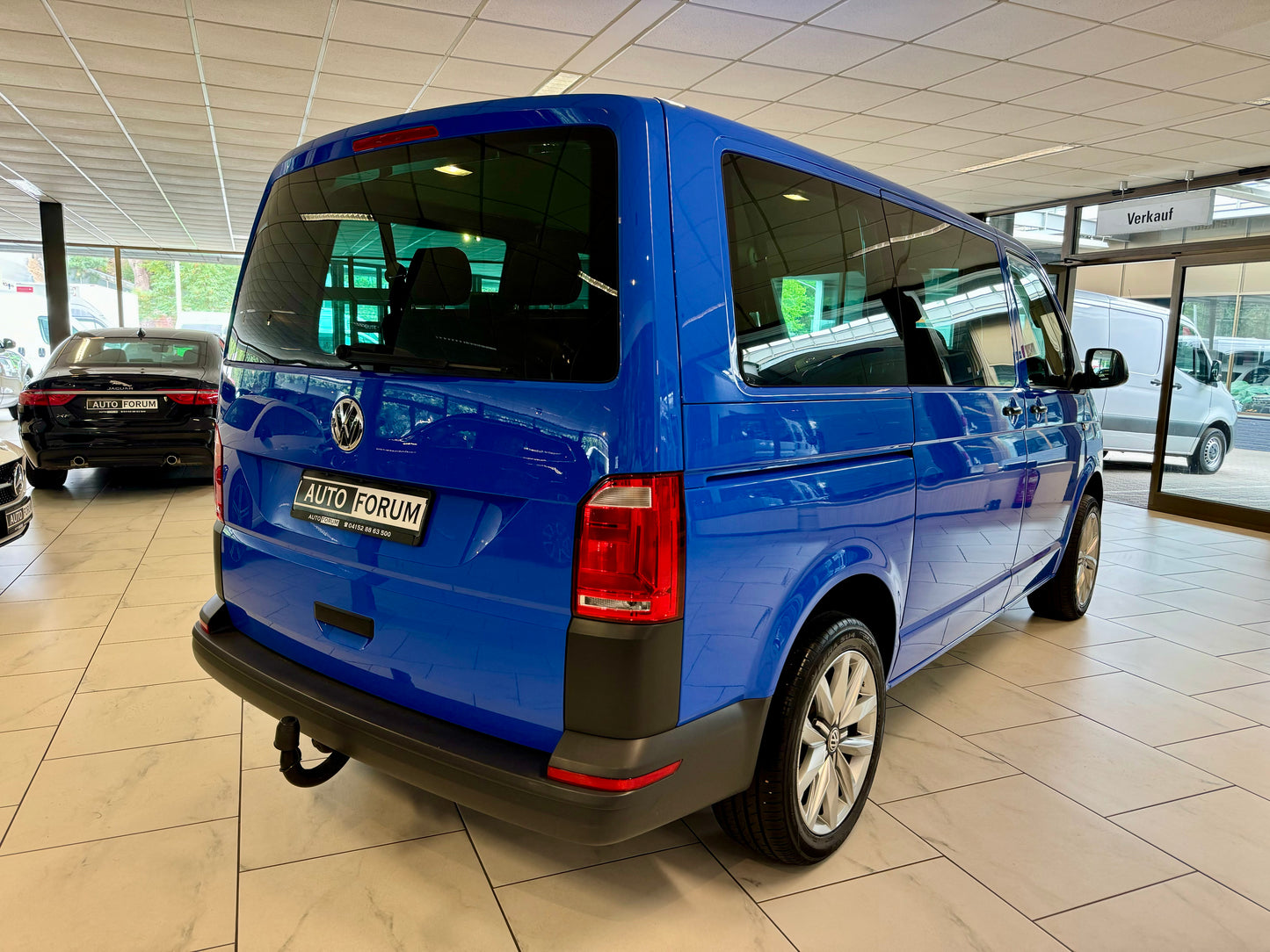 Volkswagen T6 2.0 TDI KOMBI AUTOMATIK 5SITZE KLIMA AHK TEMP