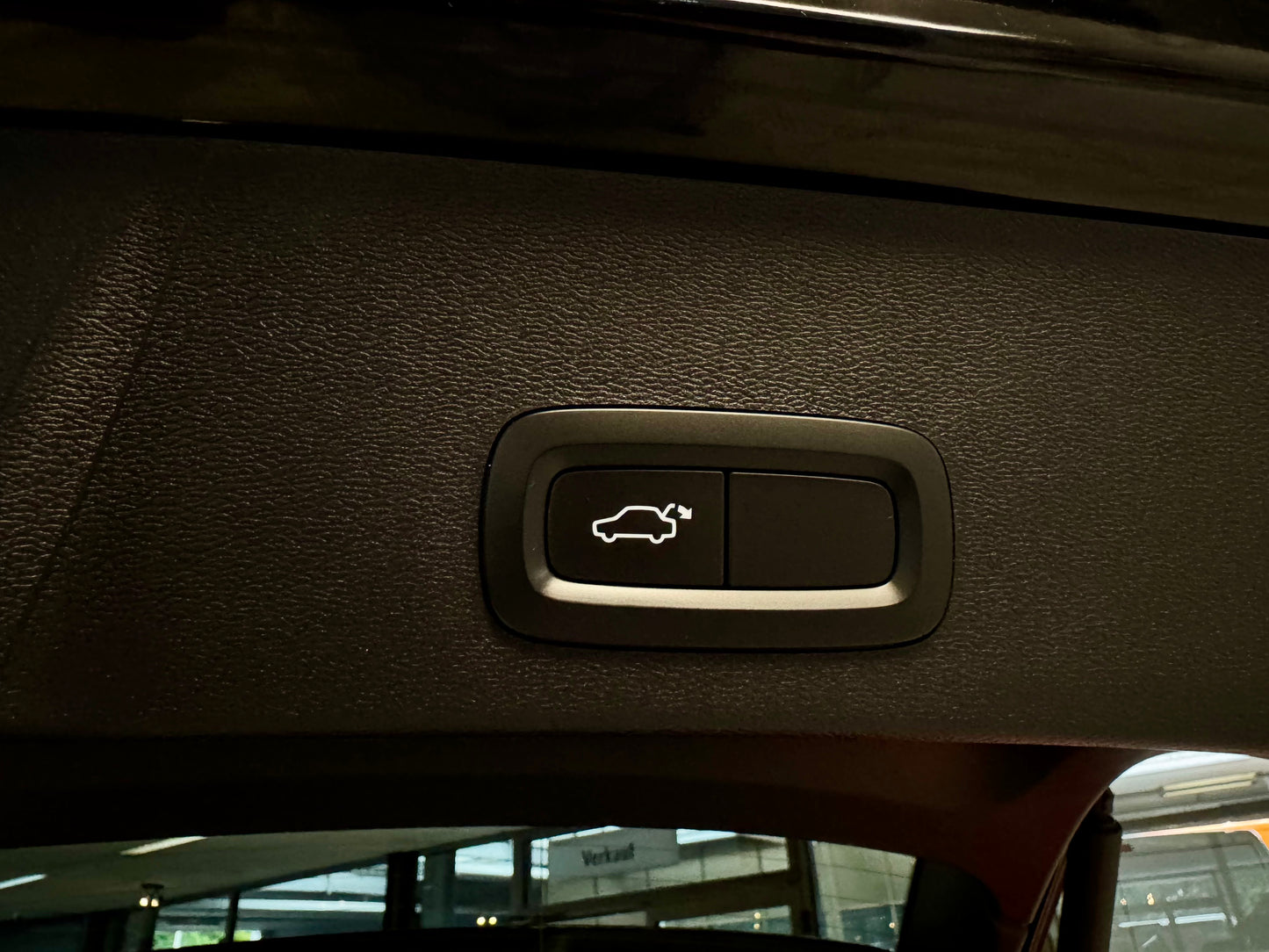 Volvo XC40 2.0 T5 AWD AUT LEDER NAVI LED CAM SHZ PDC