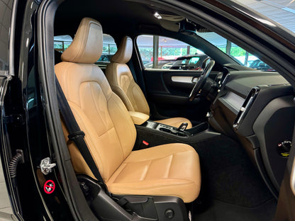 Volvo XC40 2.0 T5 AWD AUT LEDER NAVI LED CAM SHZ PDC