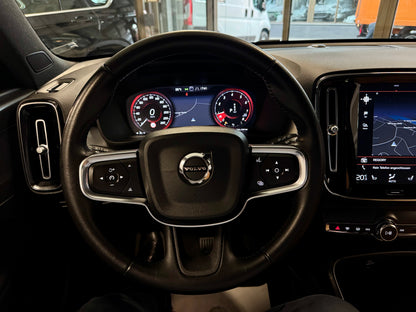Volvo XC40 2.0 T5 AWD AUT LEDER NAVI LED CAM SHZ PDC