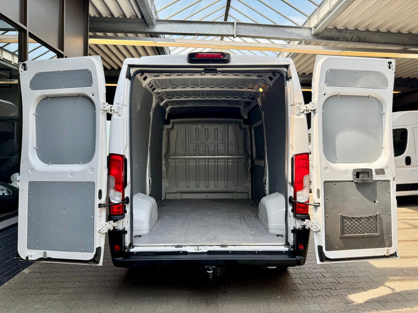 Fiat Ducato 2.3 D L2H2 3,5t KLIMA AHK NAVI CAM TEMPOM
