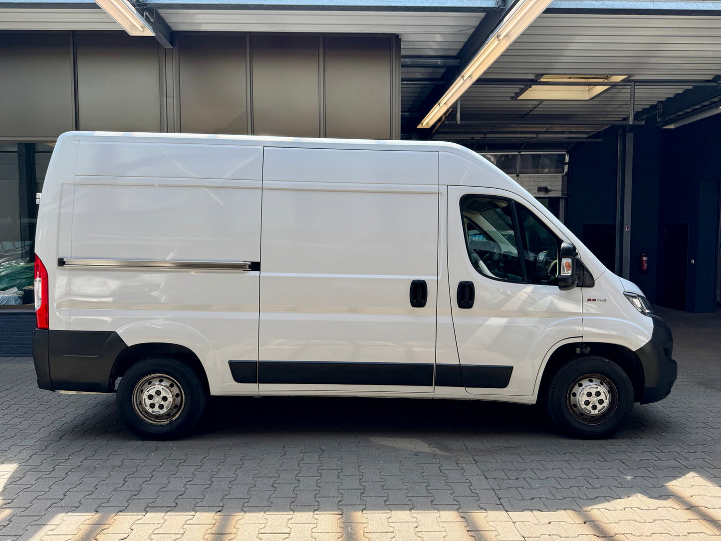 Fiat Ducato 2.3 D L2H2 3,5t KLIMA AHK NAVI CAM TEMPOM