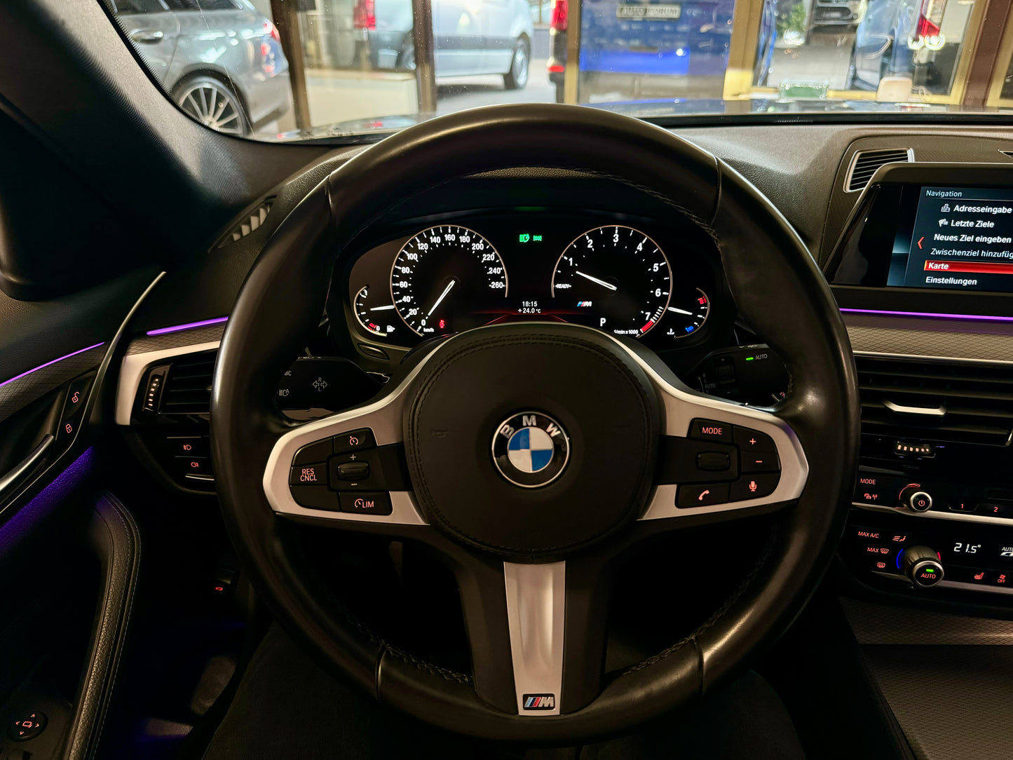 BMW 520i LIMO 3x M-SPORT AUT ALCANTARA NAVI SHZ CAM